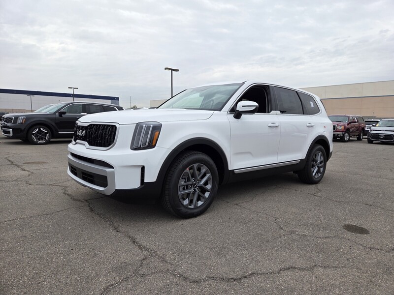 2025 Kia Telluride LX's photo