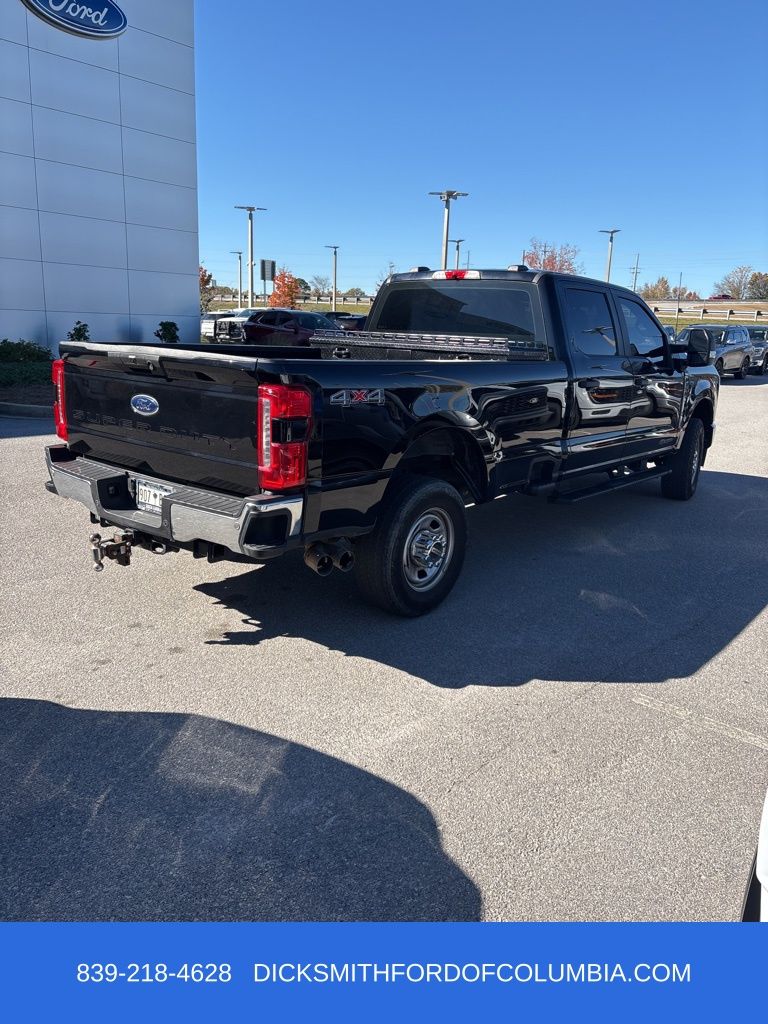 2023 Ford F-350 XL photo 3