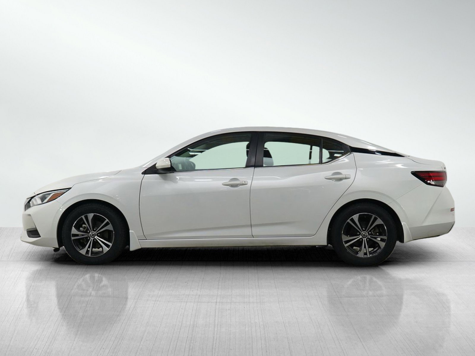 Used 2022 Nissan Sentra SV with VIN 3N1AB8CV4NY227972 for sale in Minneapolis, Minnesota