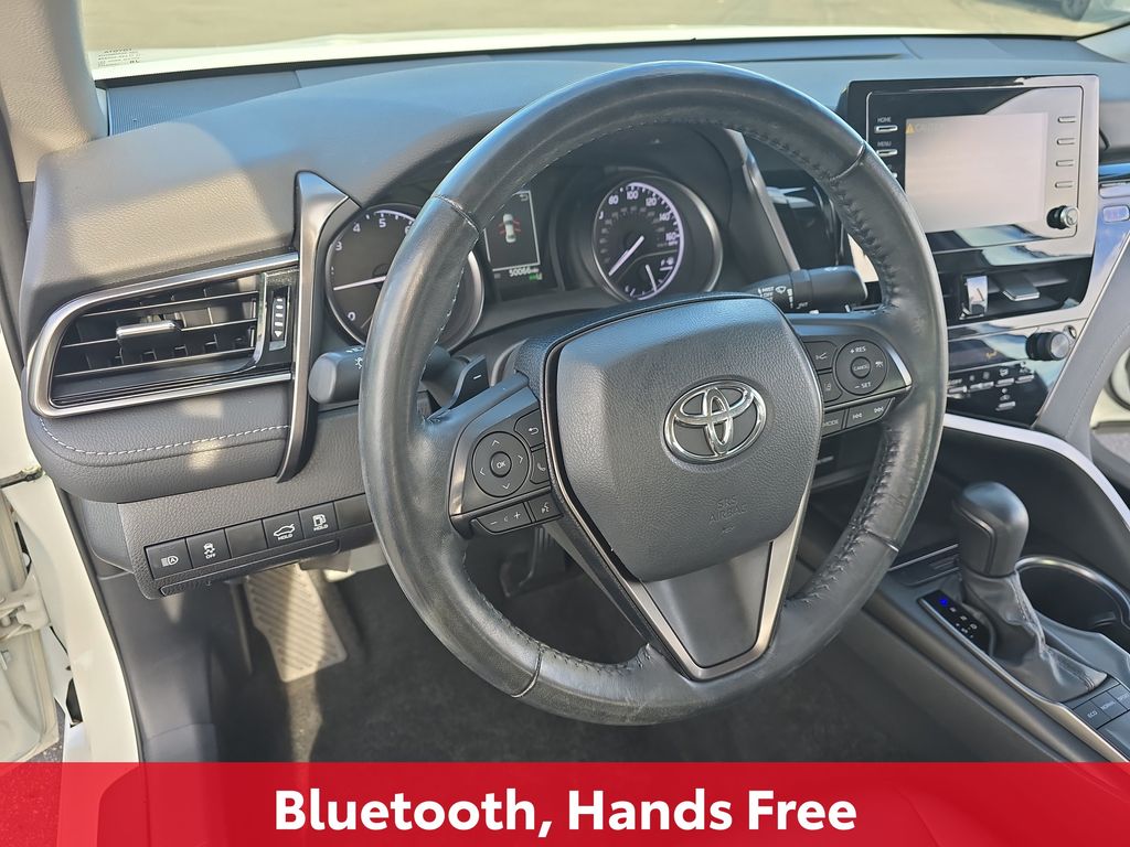 2022 Toyota Camry SE photo 14