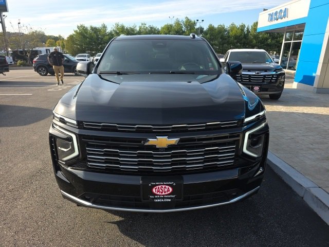 2025 Chevrolet Tahoe High Country photo 2