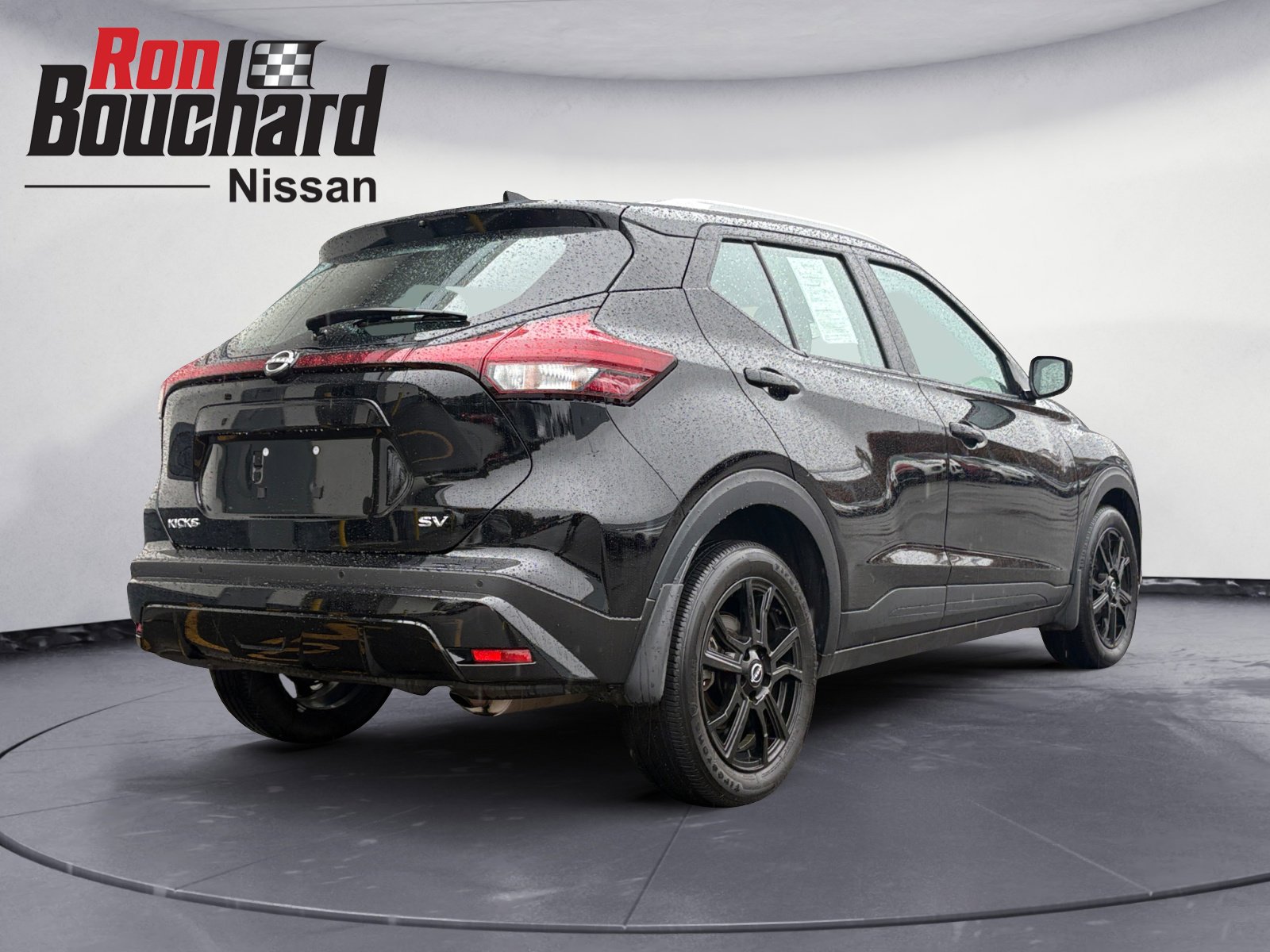 2024 Nissan Kicks SV photo 2