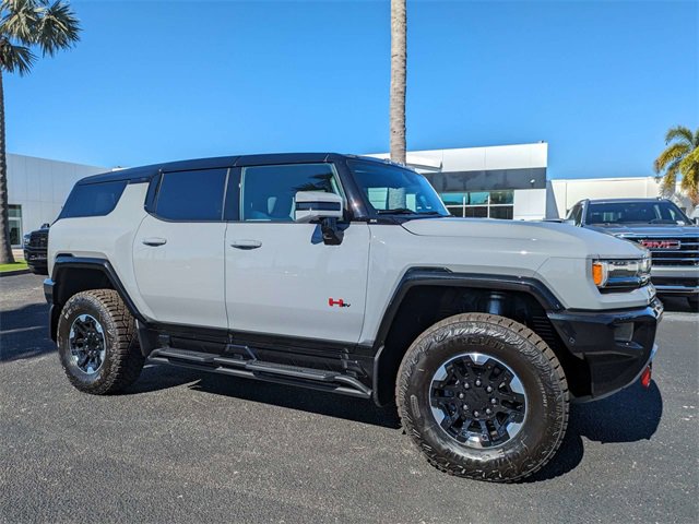 2025 Gmc Hummer EV photo 2