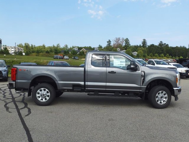 New 2024 Carbonized Gray Metallic Ford XLT image 22