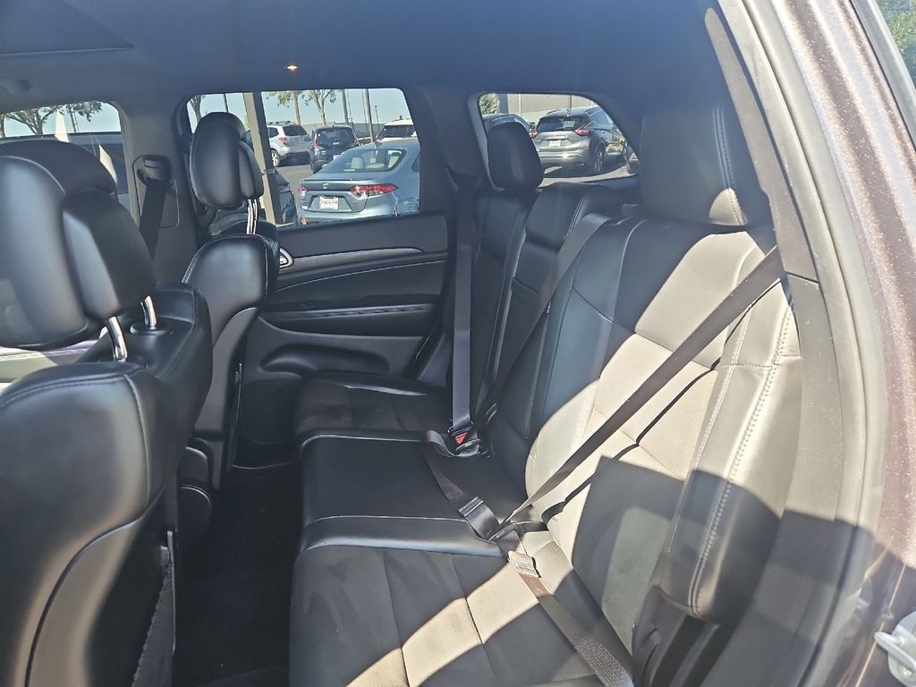 2020 Jeep Grand Cherokee Altitude photo 17