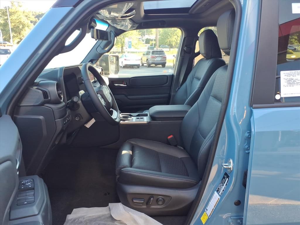 2025 Toyota Land Cruiser Base photo 4