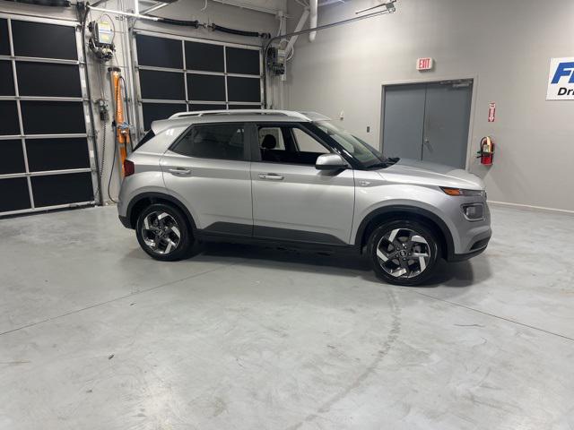 2026 Hyundai Venue SEL's photo