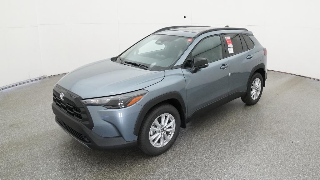 2026 Toyota Corolla Cross LE's photo