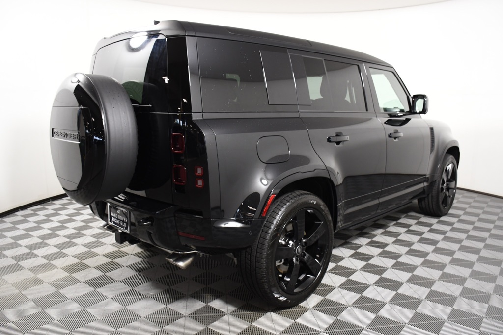2025 Land Rover Defender 110 X-Dynamic SE photo 6