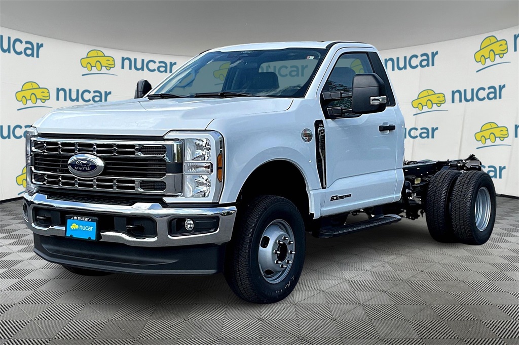 2024 Ford F-350 XL photo 3