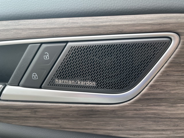2025 Volkswagen Atlas SEL Premium R-Line photo 26