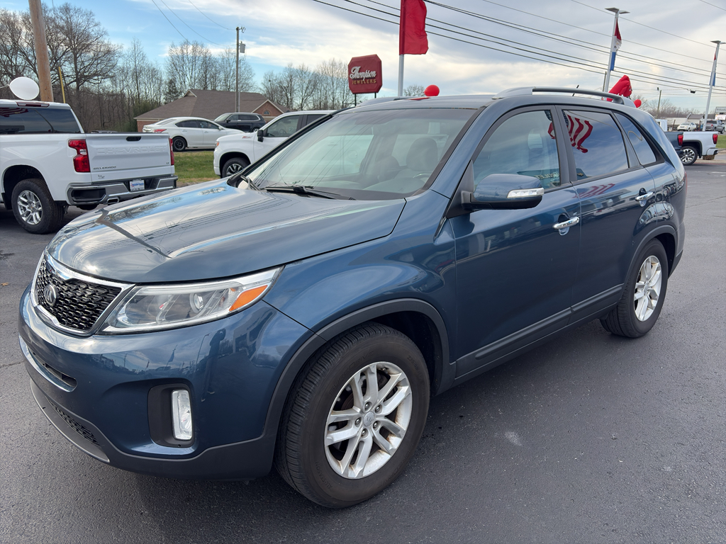 2014 Kia Sorento LX's photo