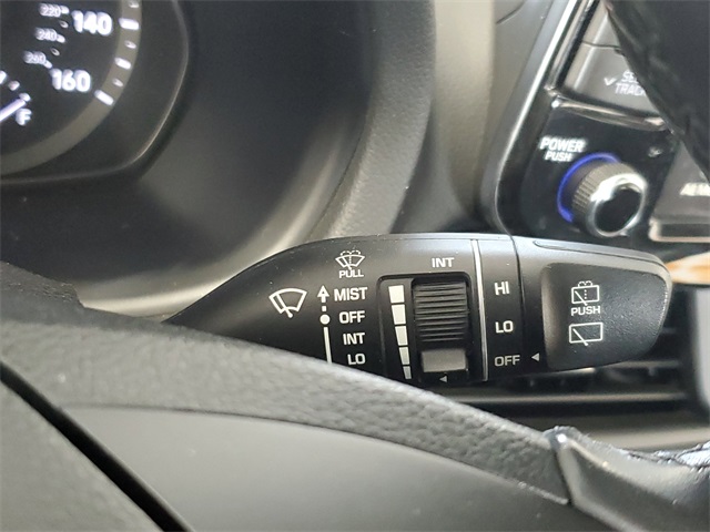 2019 Hyundai Elantra GT Base photo 17