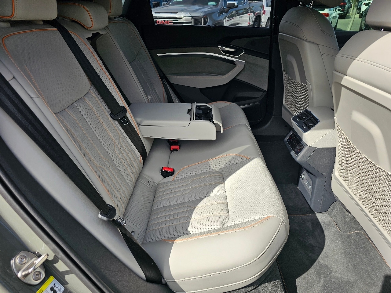 2023 Audi e-tron Prestige photo 6
