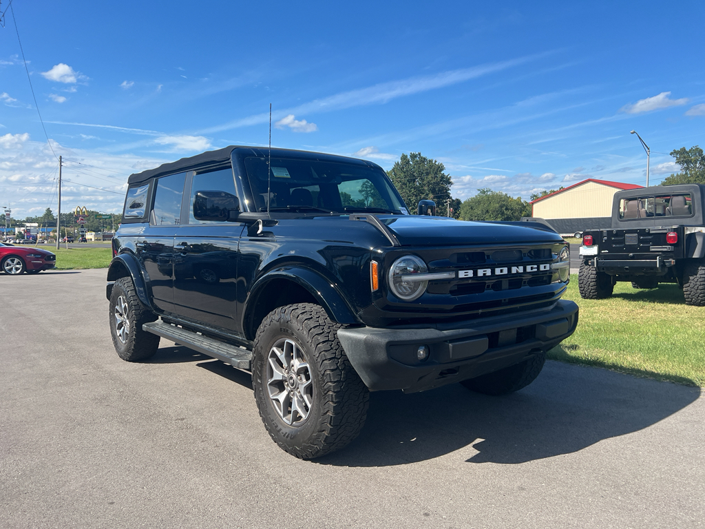 2021 Ford Bronco 4-Door Outer Banks's photo