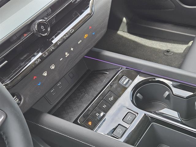 2025 Nissan Murano SL photo 13