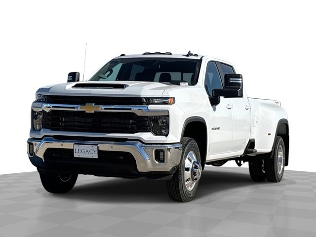 2026 Chevrolet Silverado 3500HD LT's photo