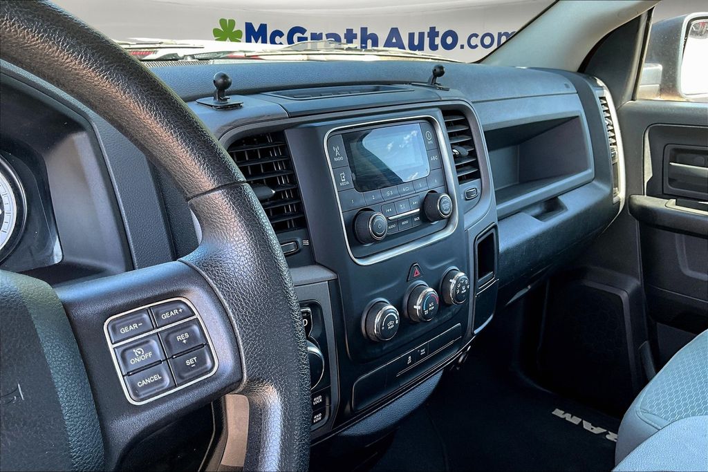 2015 Ram 1500 Tradesman photo 10
