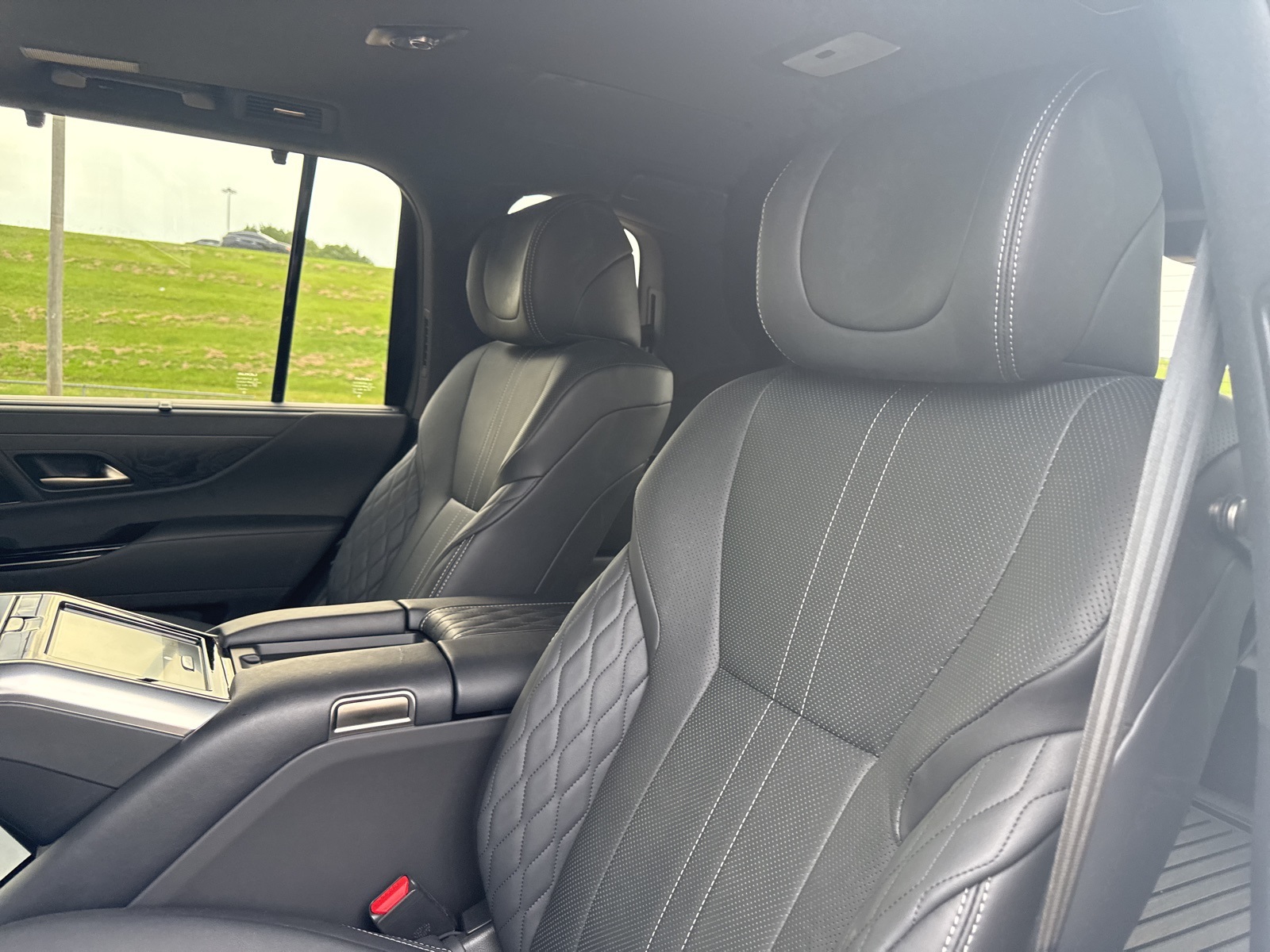 2022 Lexus LX 600 Ultra Luxury photo 28