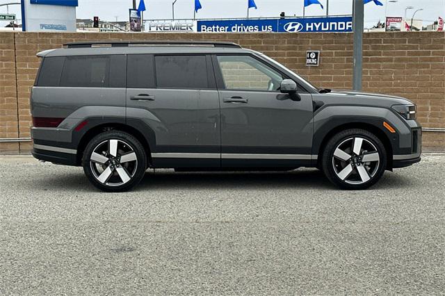 2025 Hyundai Santa Fe Limited photo 3