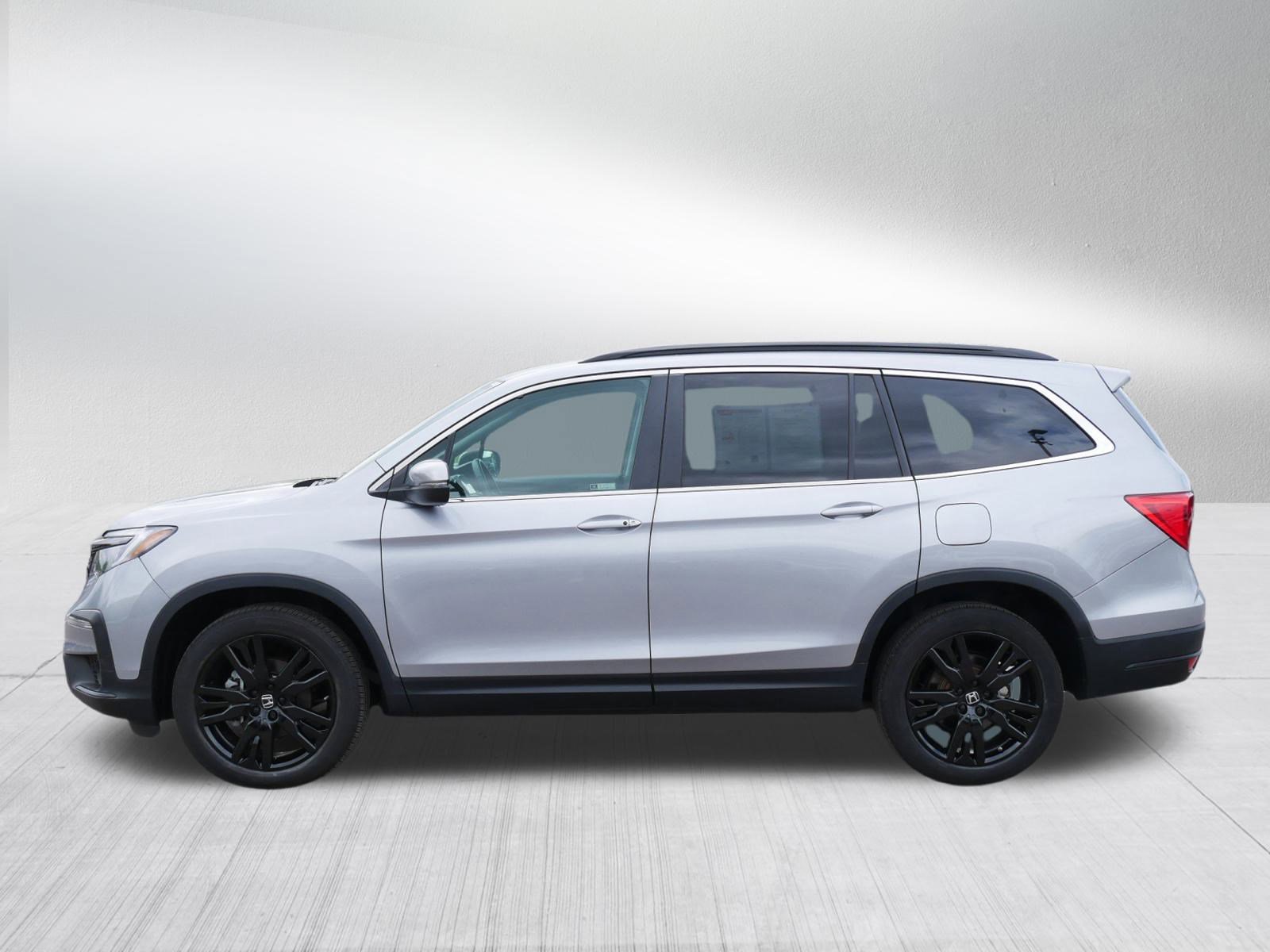 2022 Honda Pilot Special Edition photo 3