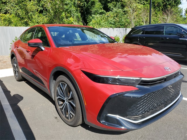 2023 Toyota Crown XLE photo 3