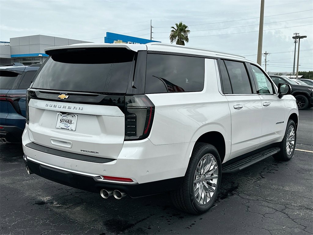 2025 Chevrolet Suburban Premier photo 4