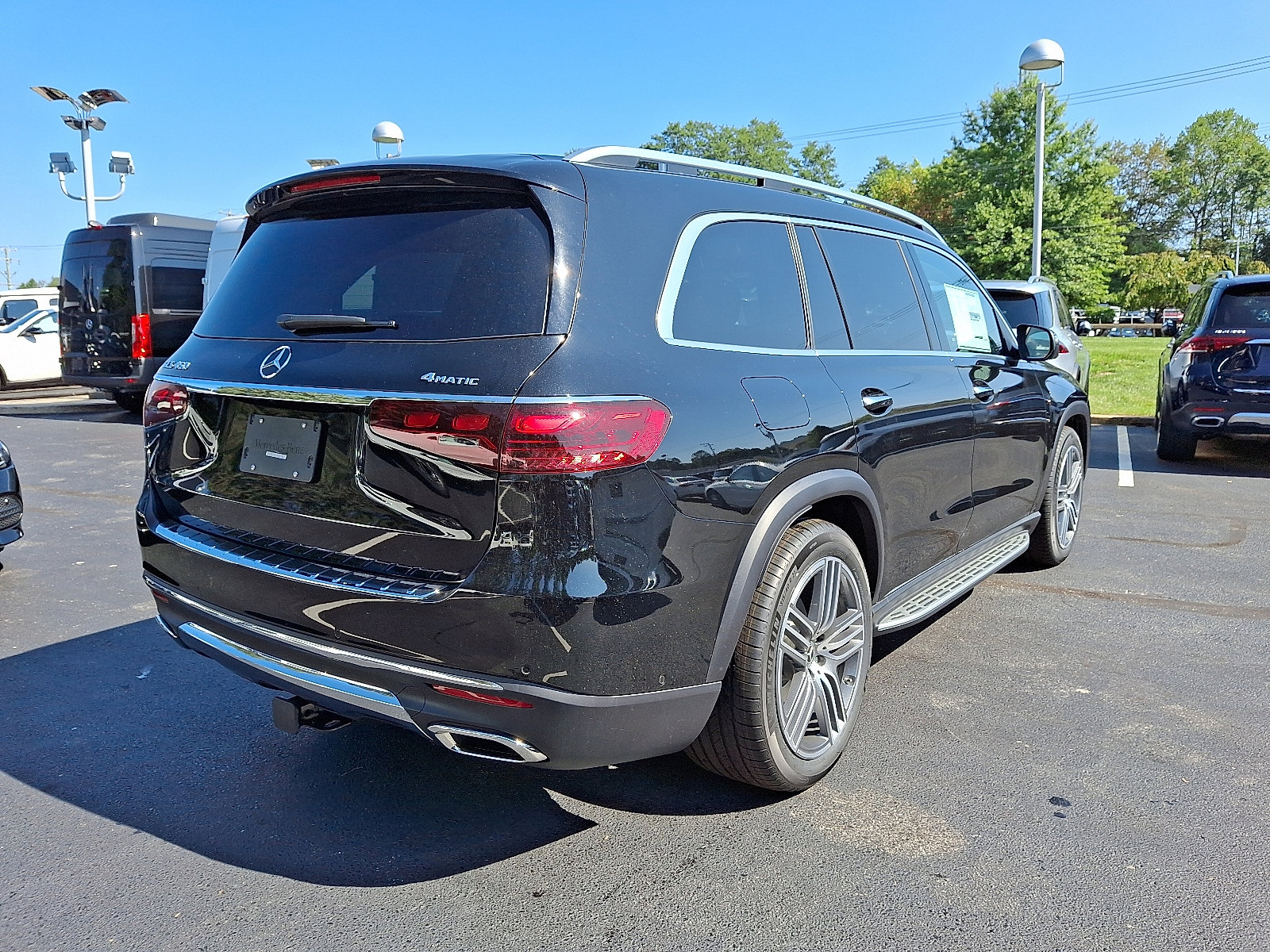 2026 Mercedes Benz GLS 450 4MATIC photo 6