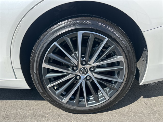 2025 Lexus ES 300h Premium photo 19