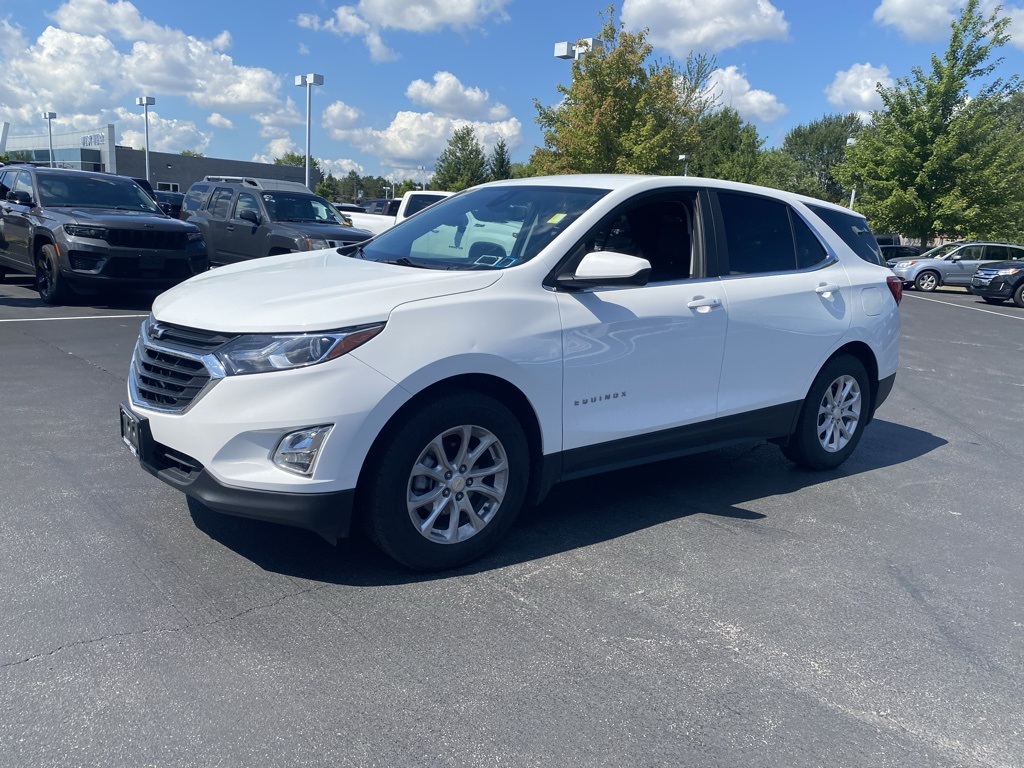 2021 Chevrolet Equinox LT photo 2