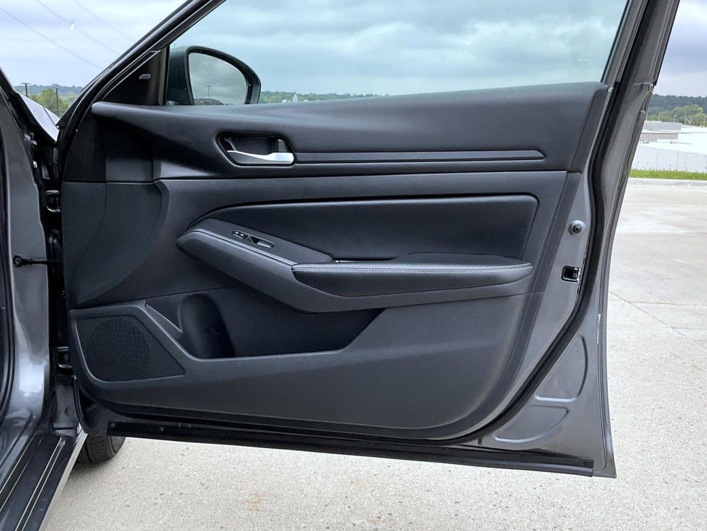 2024 Nissan Altima 2.5 SV photo 17