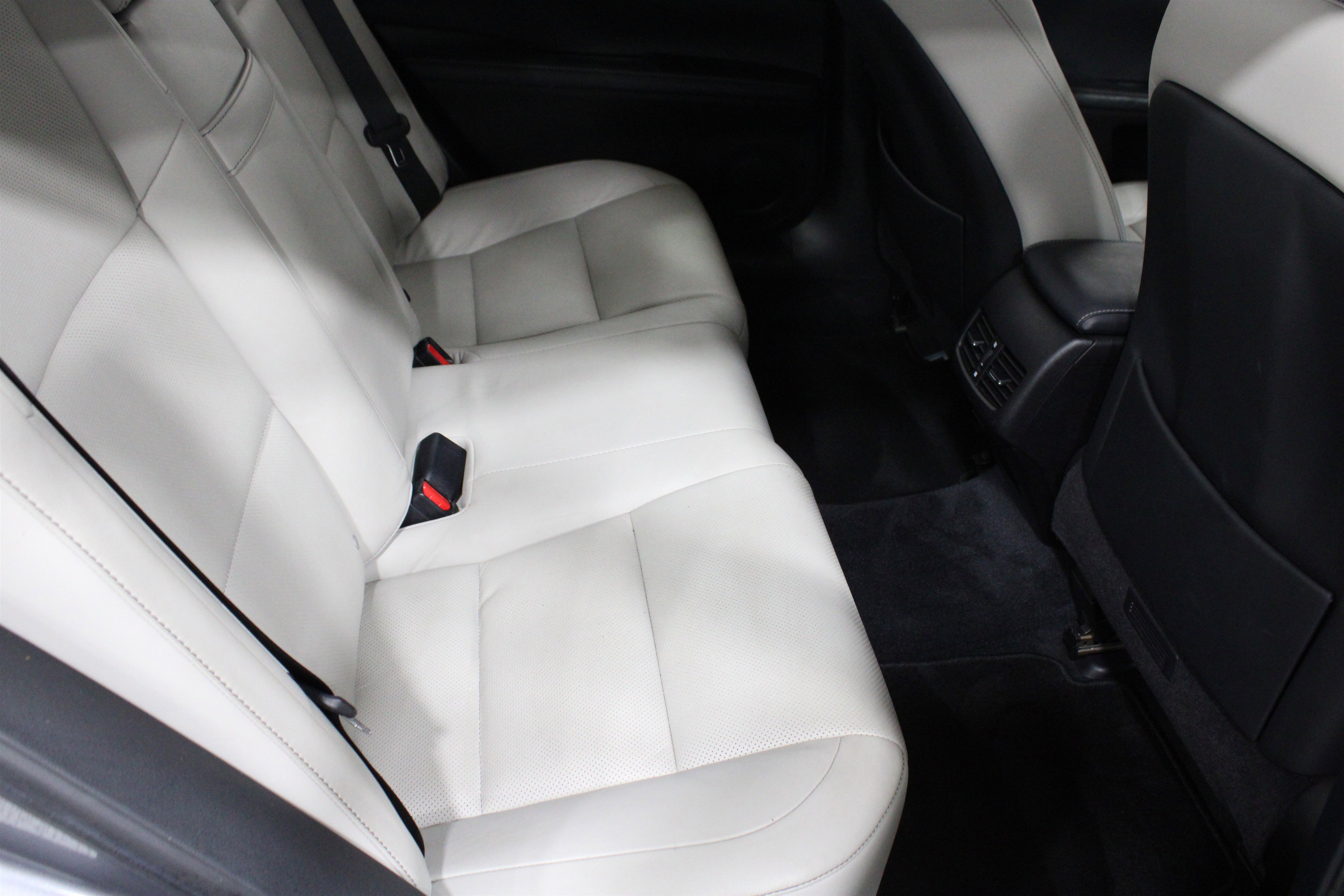 2015 Lexus ES 350 photo 11