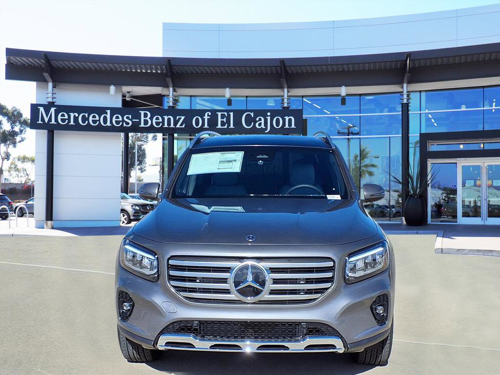 2026 Mercedes Benz GLB 250 photo 2