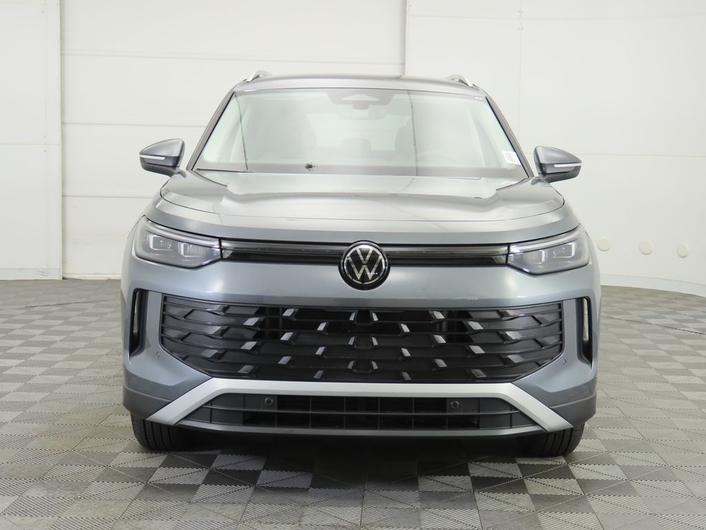 2025 Volkswagen Tiguan S photo 3