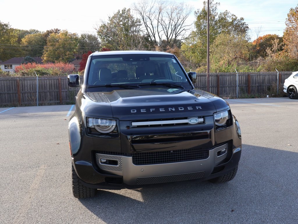 2024 Land Rover Defender 110 X-Dynamic SE photo 4