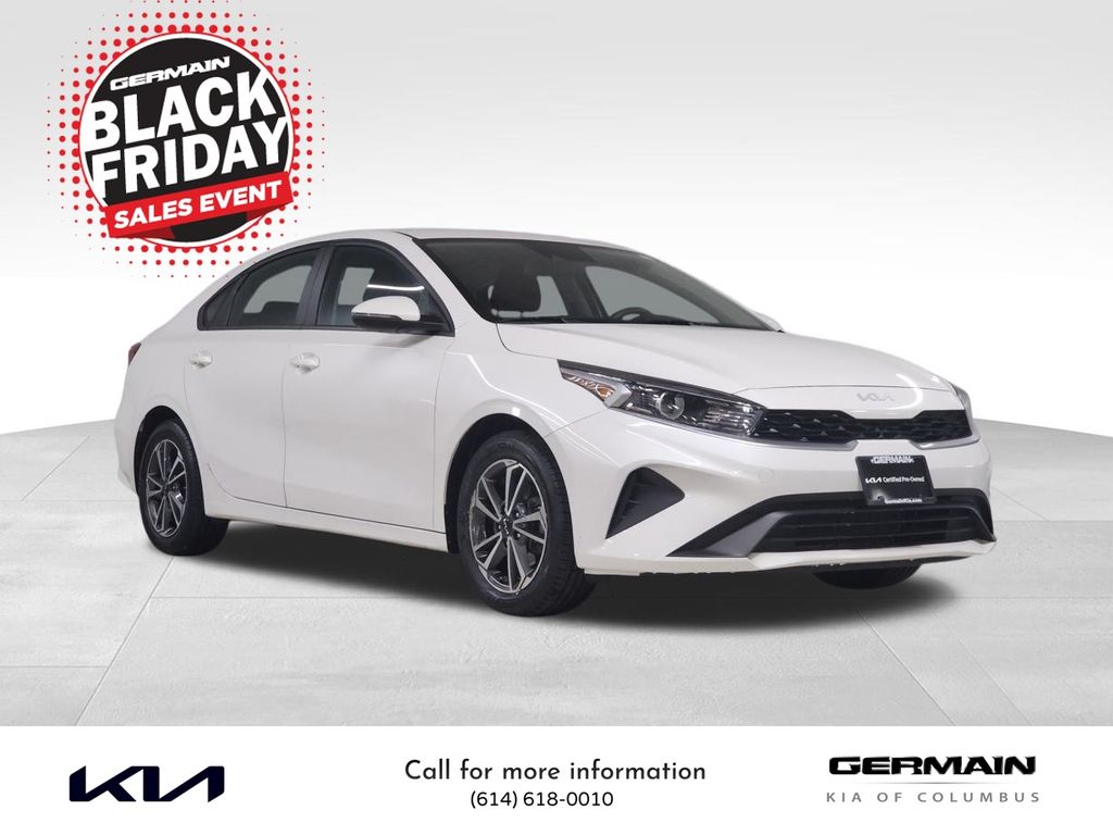 2023 Kia Forte LXS photo 4