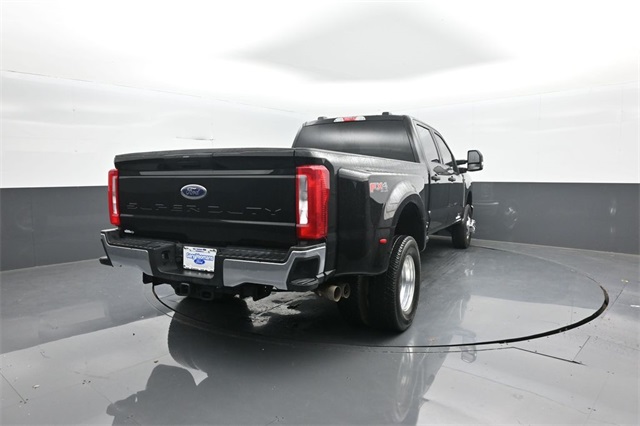 2025 Ford F-350 XLT photo 4