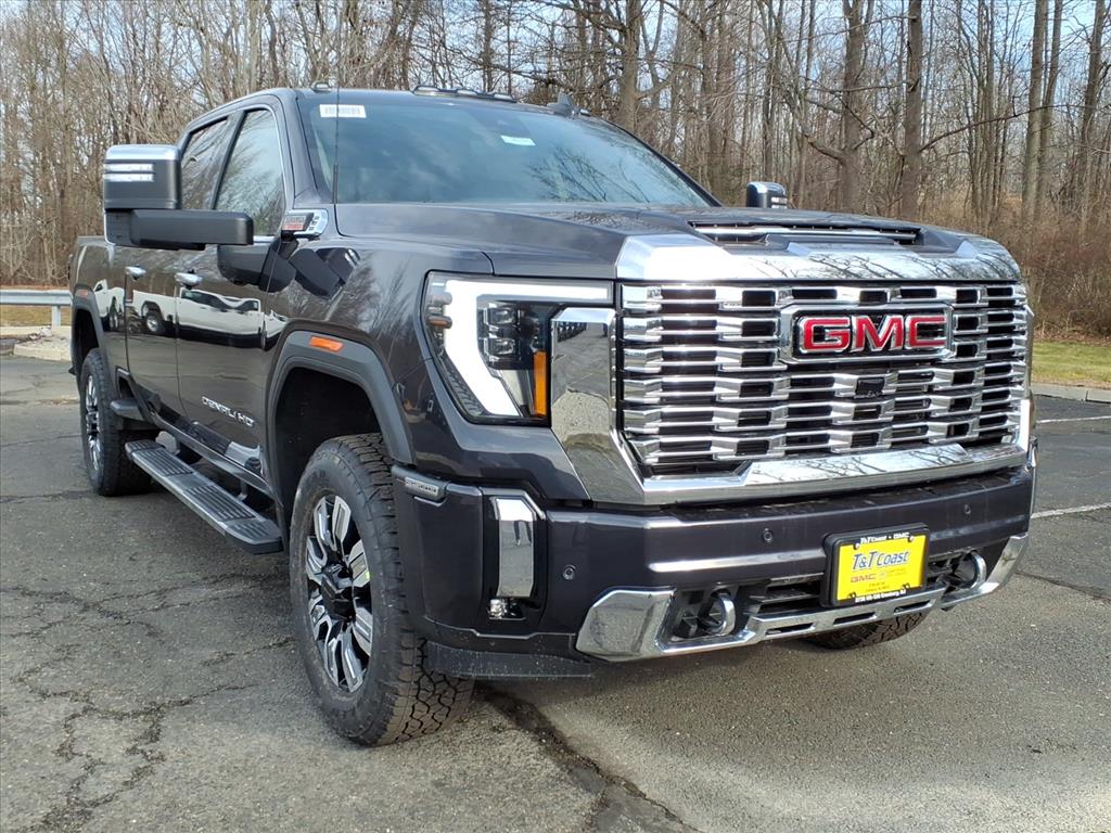 2026 GMC Sierra 2500HD Denali's photo