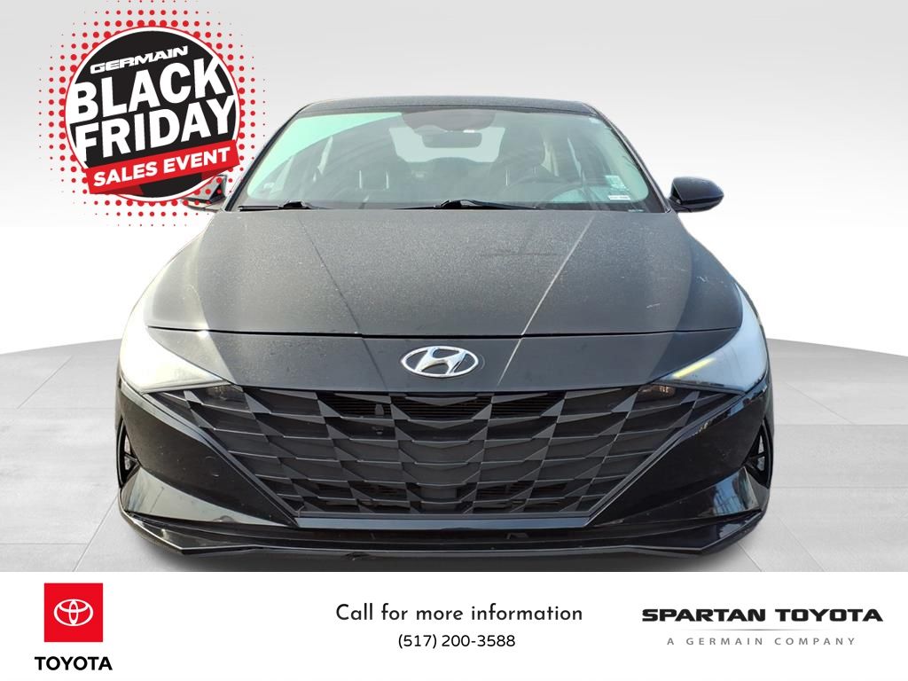 2022 Hyundai Elantra SEL Convenience photo 2