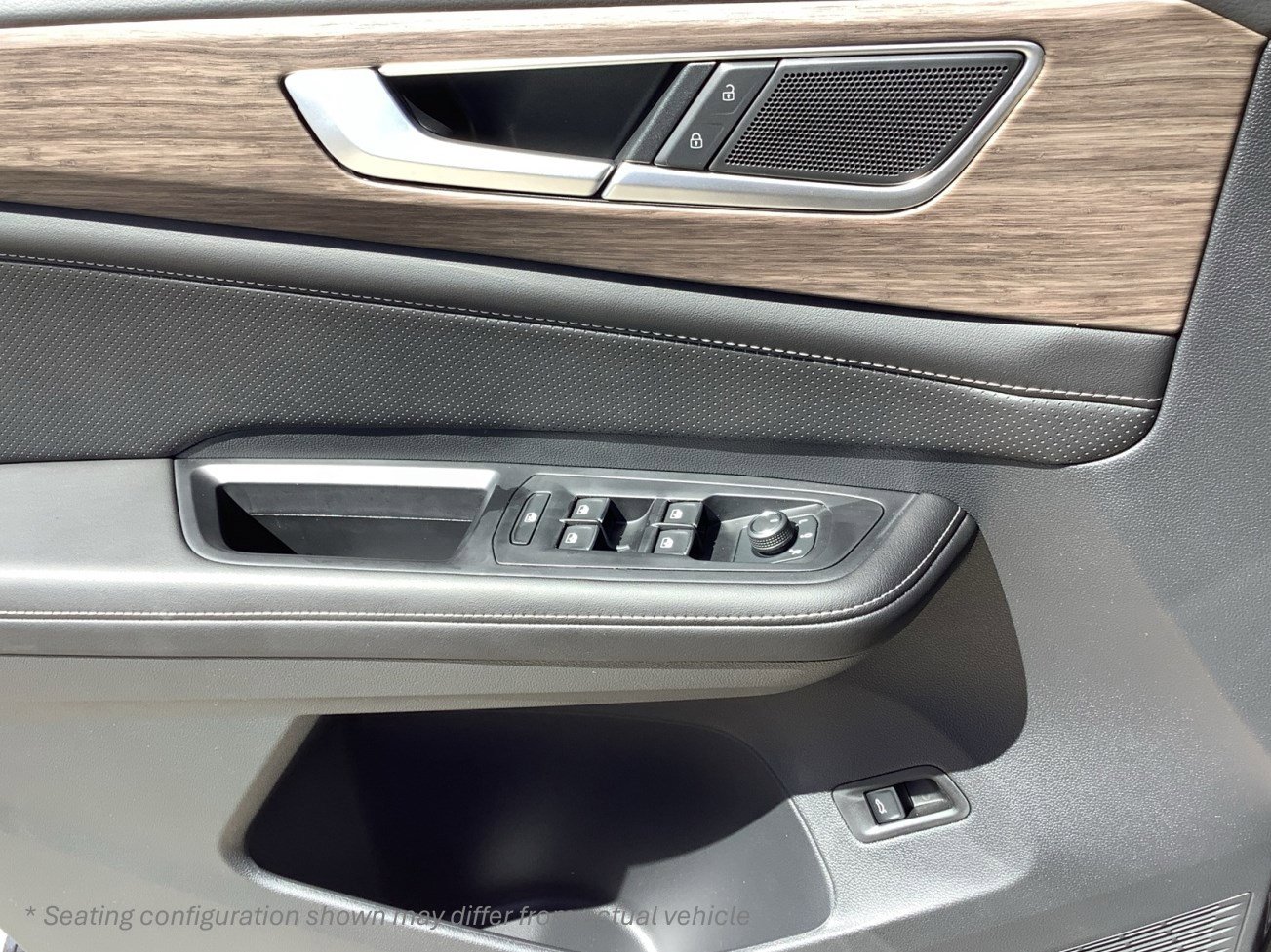 2025 Volkswagen Atlas SEL photo 27