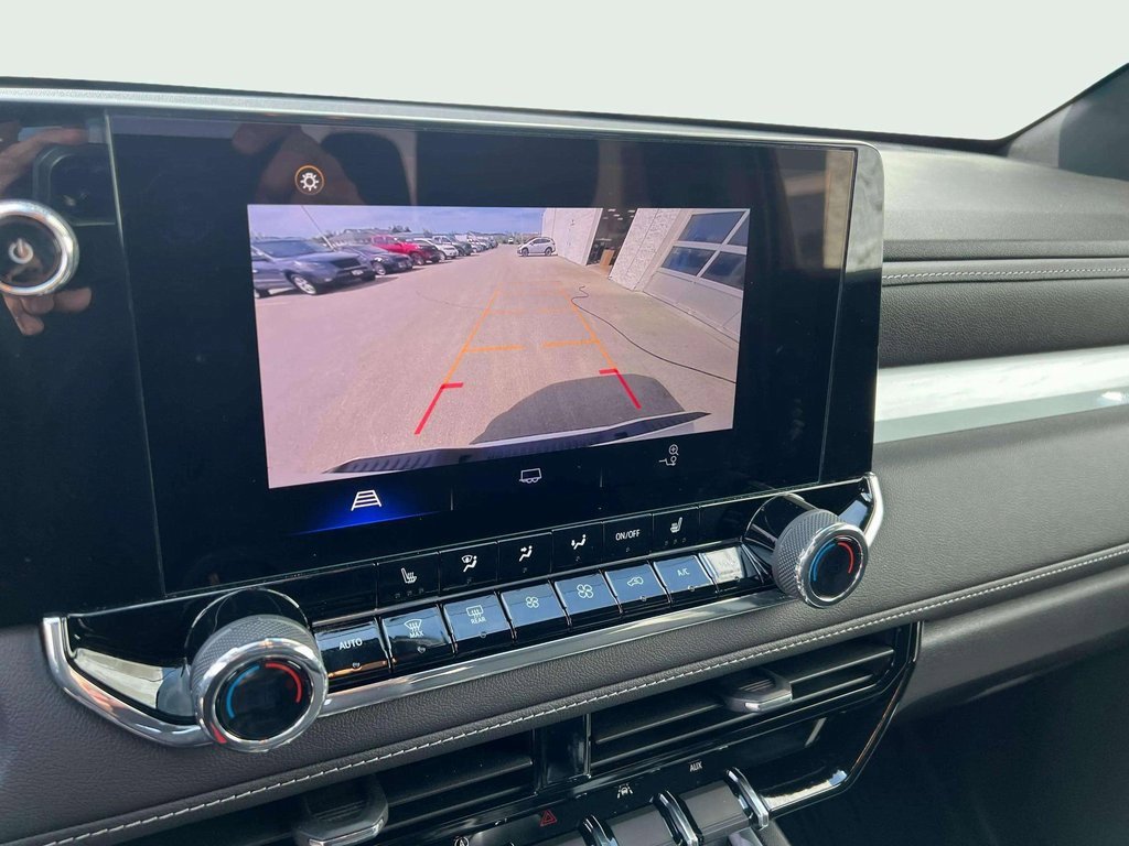 2023 Chevrolet Colorado LT photo 13