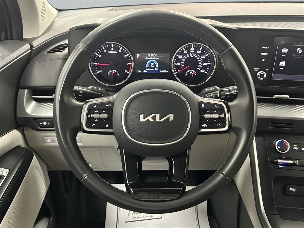 2023 Kia Carnival LX photo 12