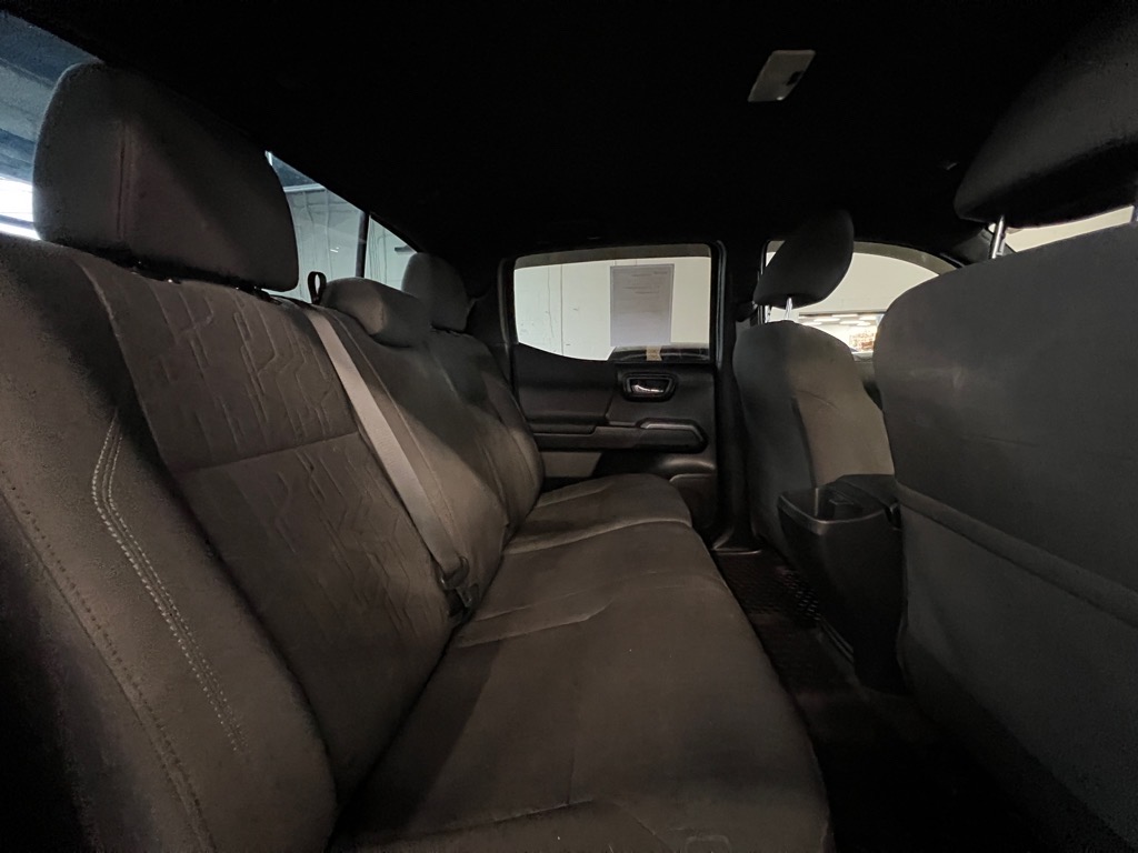 2019 Toyota Tacoma TRD Sport photo 13