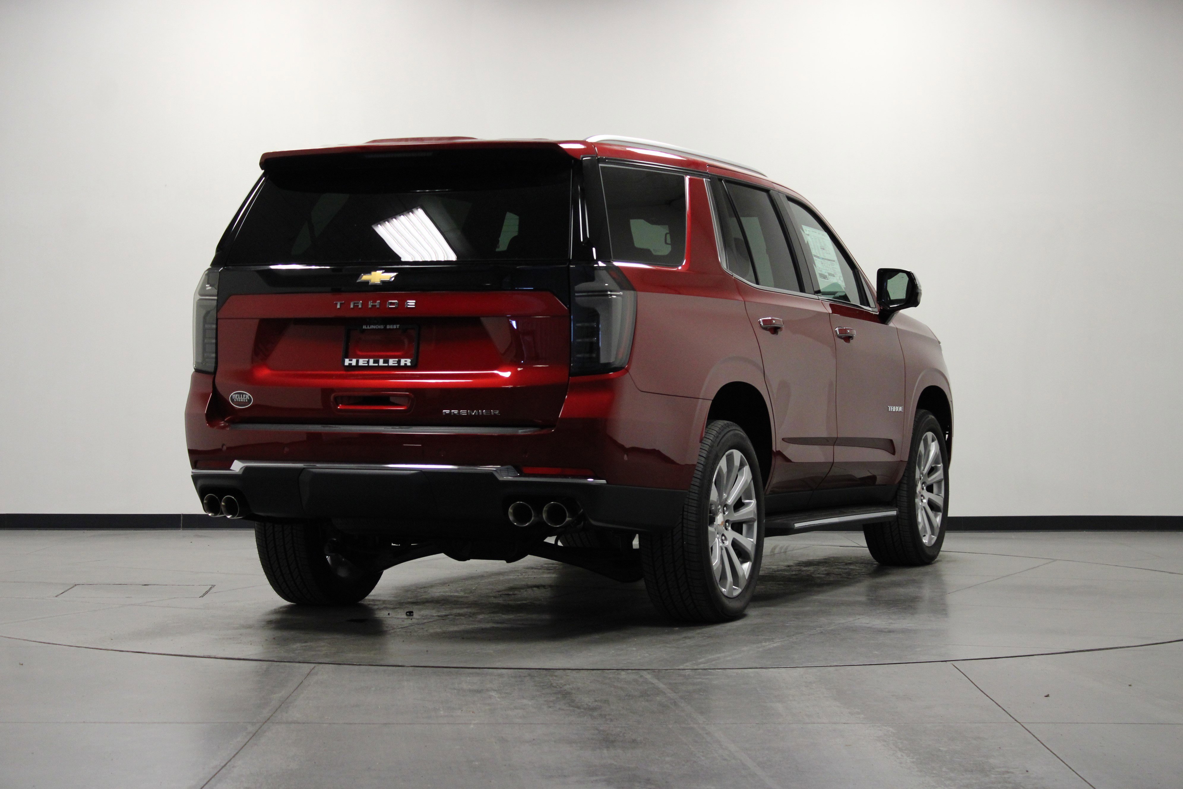 2025 Chevrolet Tahoe Premier photo 2