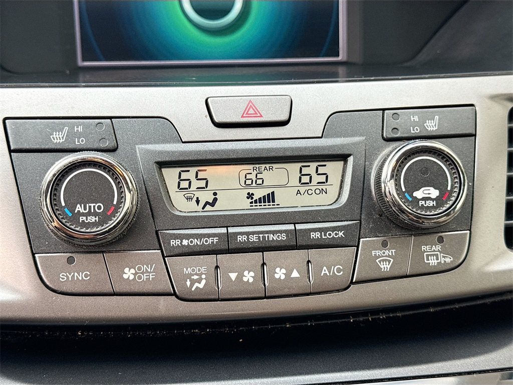 2016 Honda Odyssey EX-L photo 16