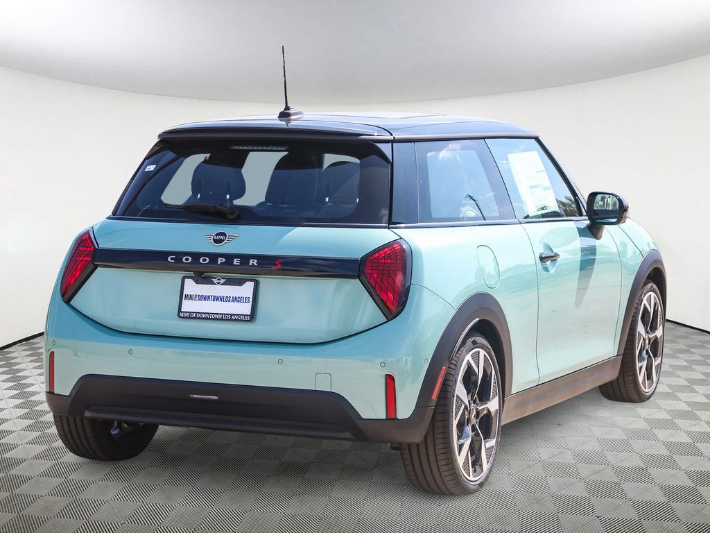 2026 Mini Cooper 2 Door Hardtop S Iconic photo 2