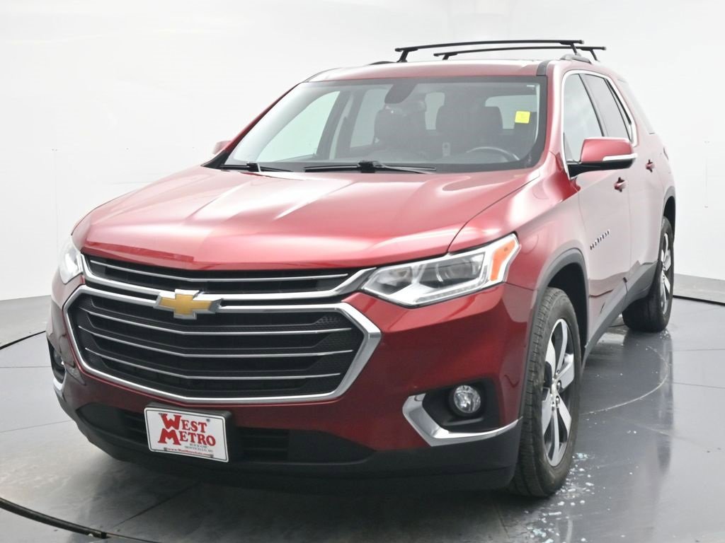 Used 2018 Chevrolet Traverse 3LT with VIN 1GNEVHKW2JJ165428 for sale in Monticello, Minnesota