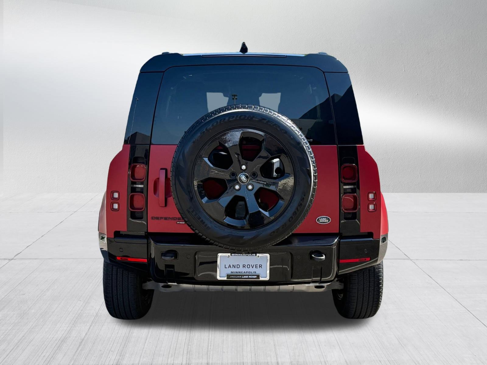 2022 Land Rover Defender X-Dynamic HSE photo 3