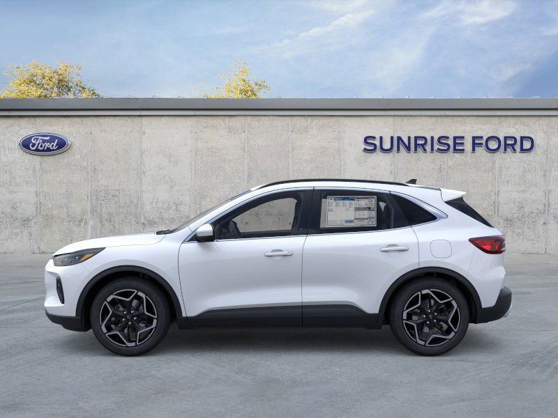 2026 Ford Escape Hybrid Platinum photo 3