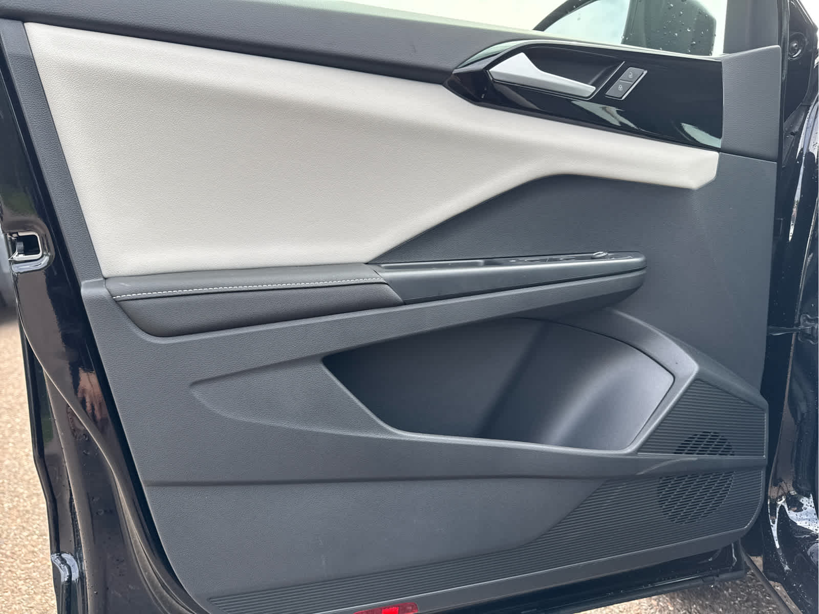 2025 Volkswagen Taos S photo 12